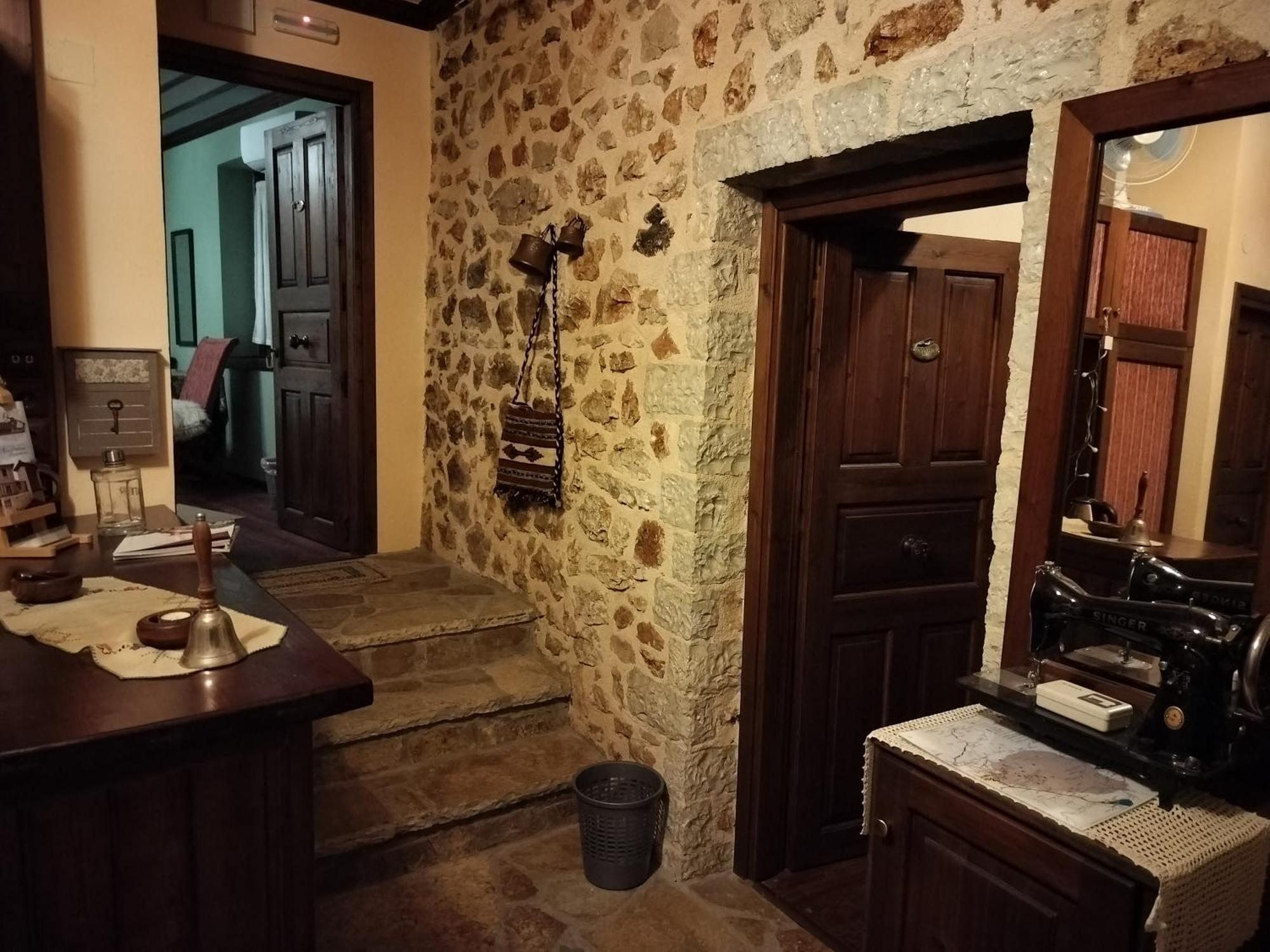Yono'S Traditional House Ano Ravenia 외부 사진