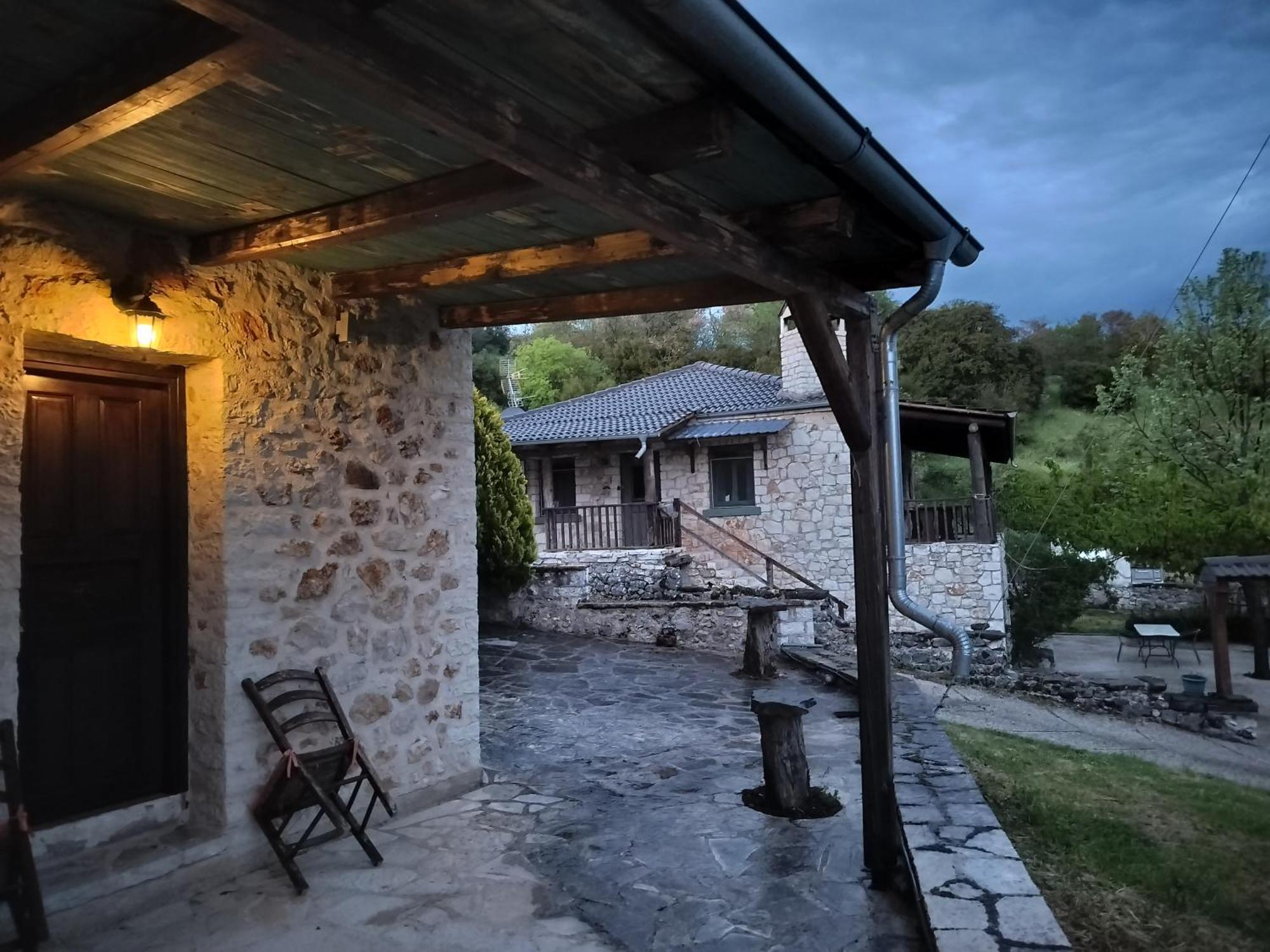 Yono'S Traditional House Ano Ravenia 외부 사진